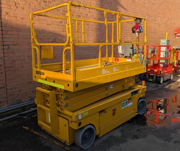 Haulotte 10m Electric Scissor Lift (S2723W) 1 used haulotte compact 10w for sale