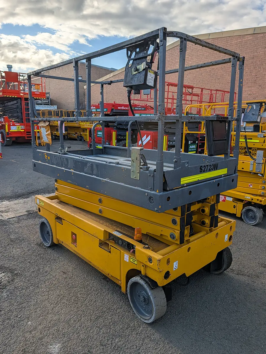 Haulotte 10m Electric Scissor Lift (S2720W) 4 Haulotte 10m Electric Scissor Lift (S2720W)