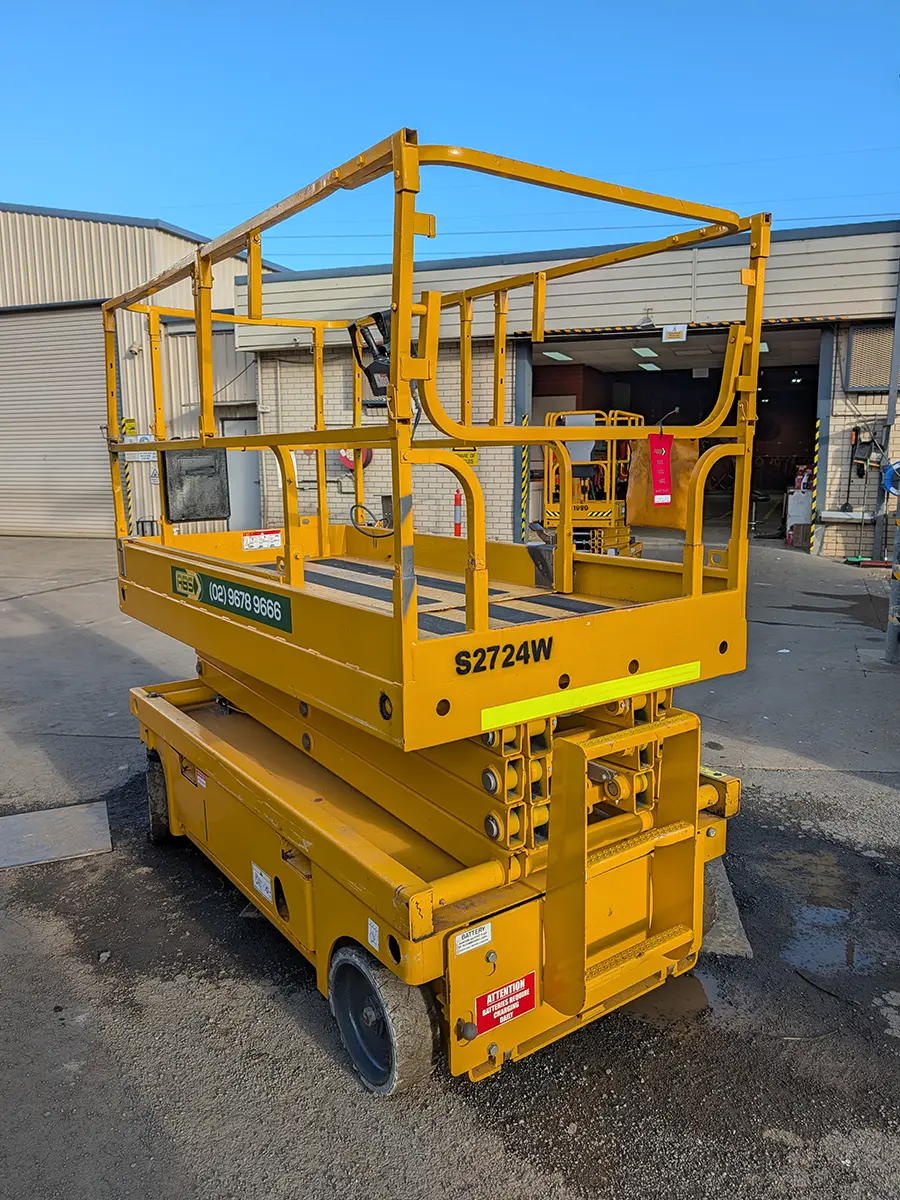Haulotte 10m Electric Scissor Lift (S2724W) 5 Haulotte 10m Electric Scissor Lift (S2724W)